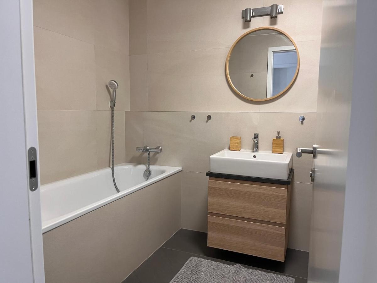 Skau Blue Residence In Sky Park 21 Floor 2 Tower Panoramic View Free Parking Bratislava Ngoại thất bức ảnh